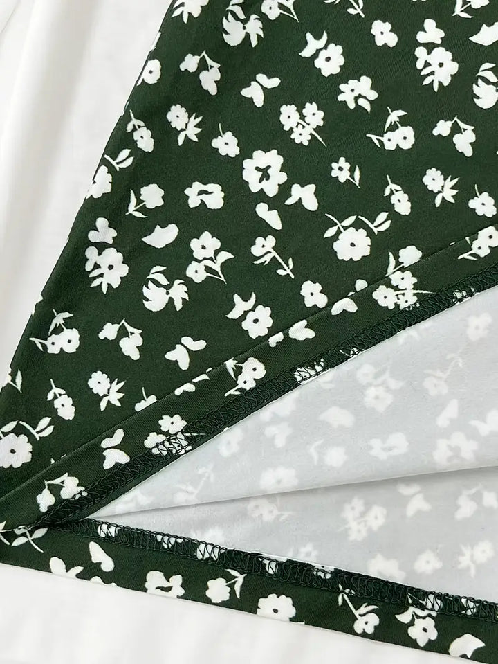 Melanie - Flattering V-Neck Floral Midi Dress