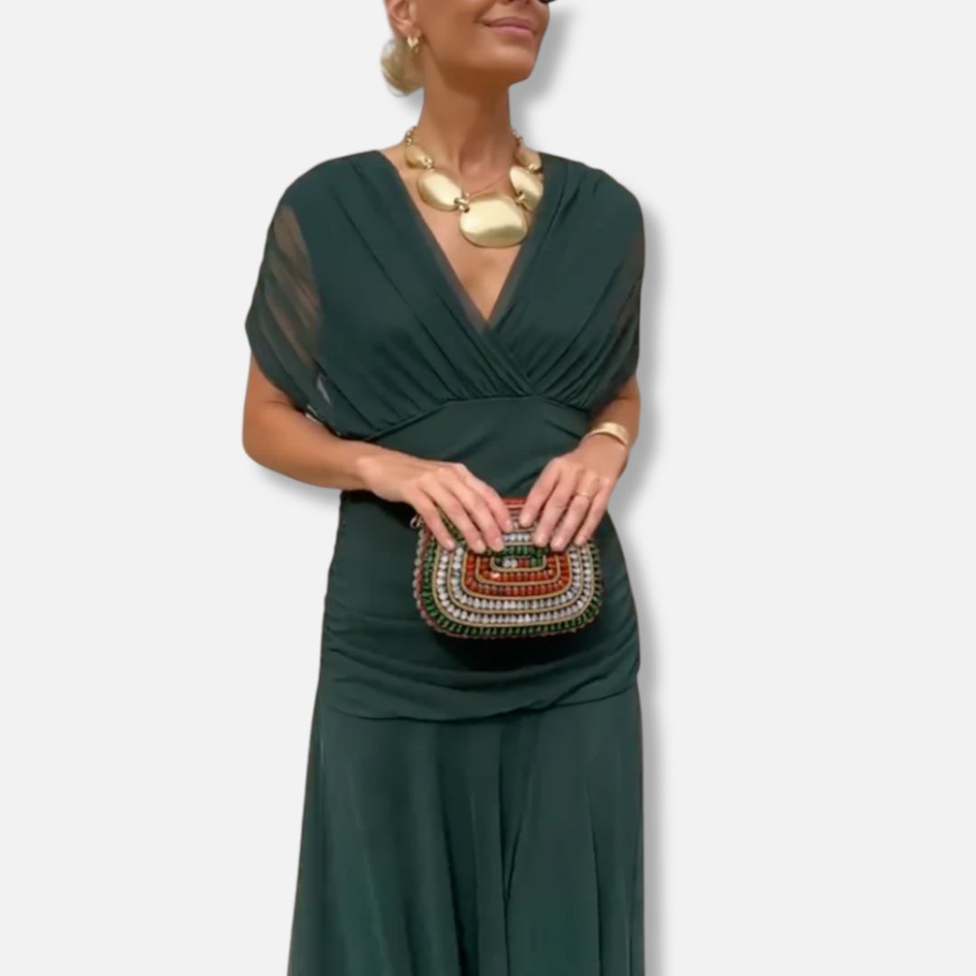 Evelyn – Elegant Dress With V-Neckline