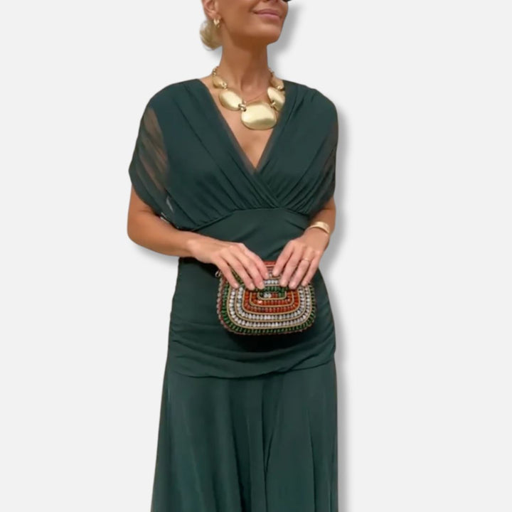 Evelyn – Elegant Dress With V-Neckline