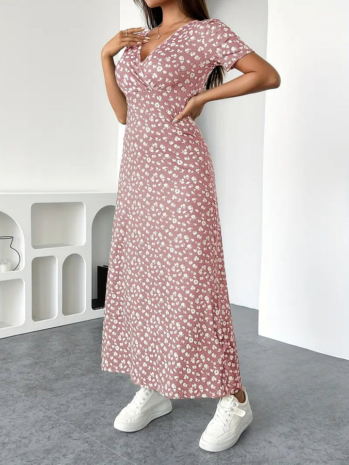 Melanie - Flattering V-Neck Floral Midi Dress