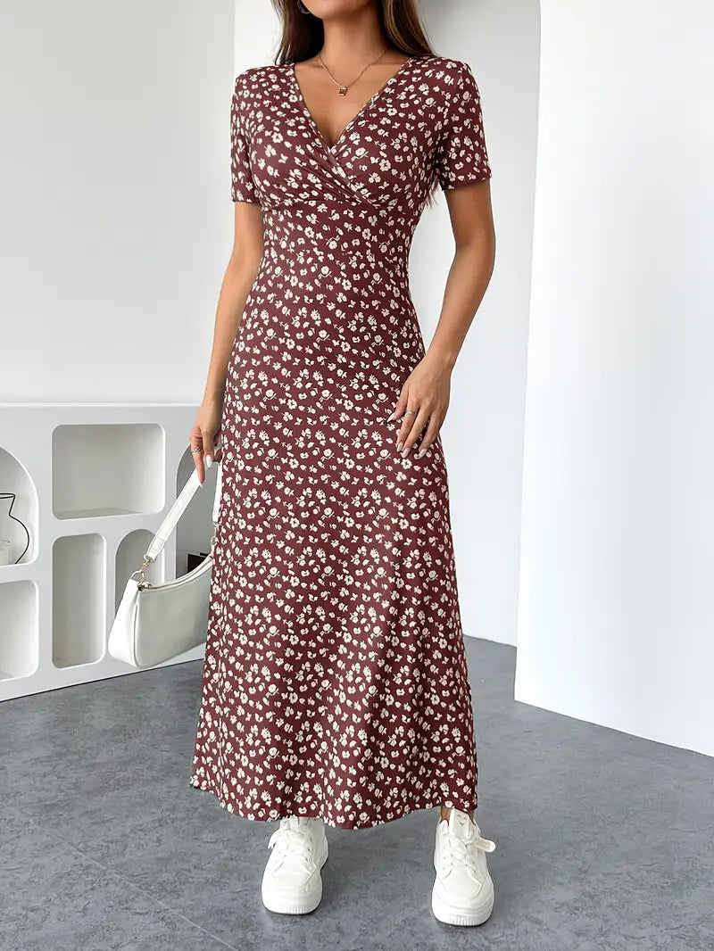 Melanie - Flattering V-Neck Floral Midi Dress