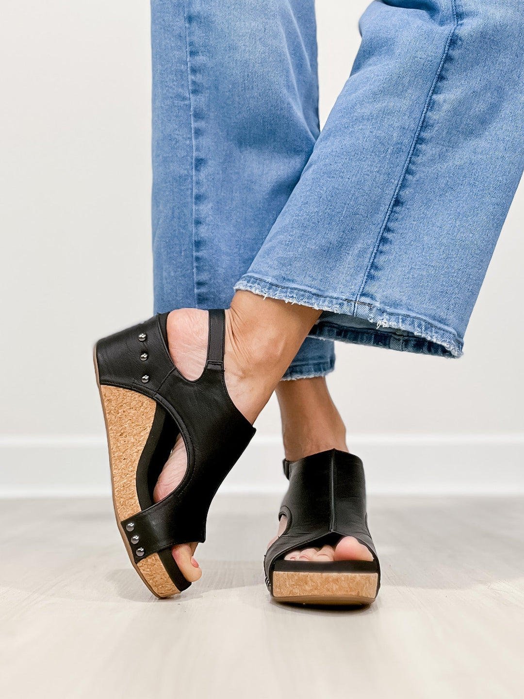 Briellae - Wedge Sandal