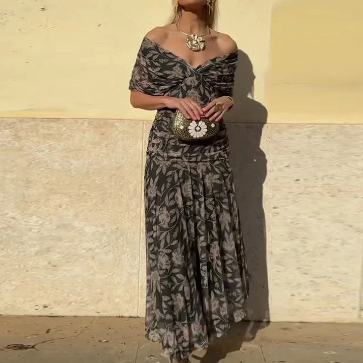 Evelyn – Elegant Dress With V-Neckline