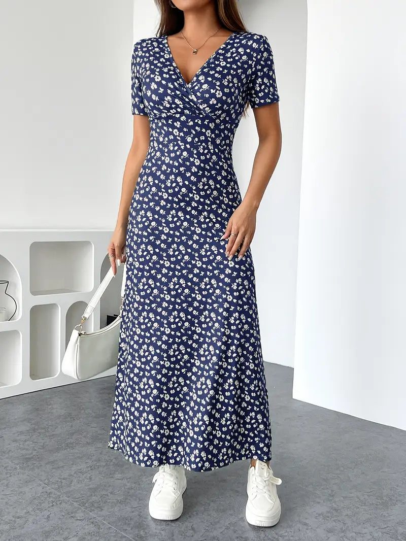 Melanie - Flattering V-Neck Floral Midi Dress