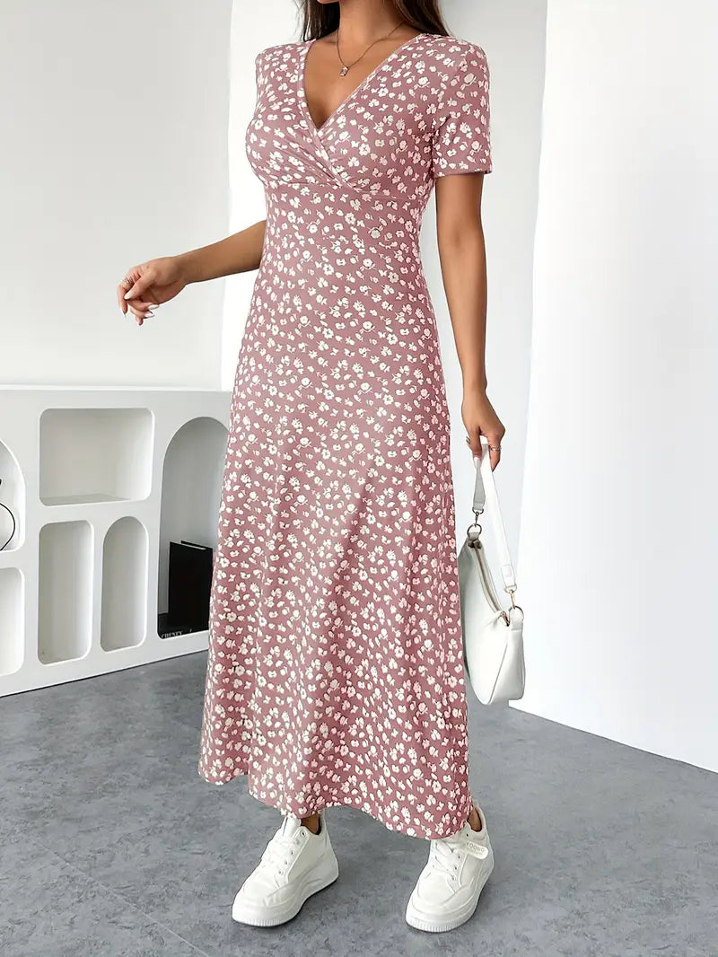 Melanie - Flattering V-Neck Floral Midi Dress
